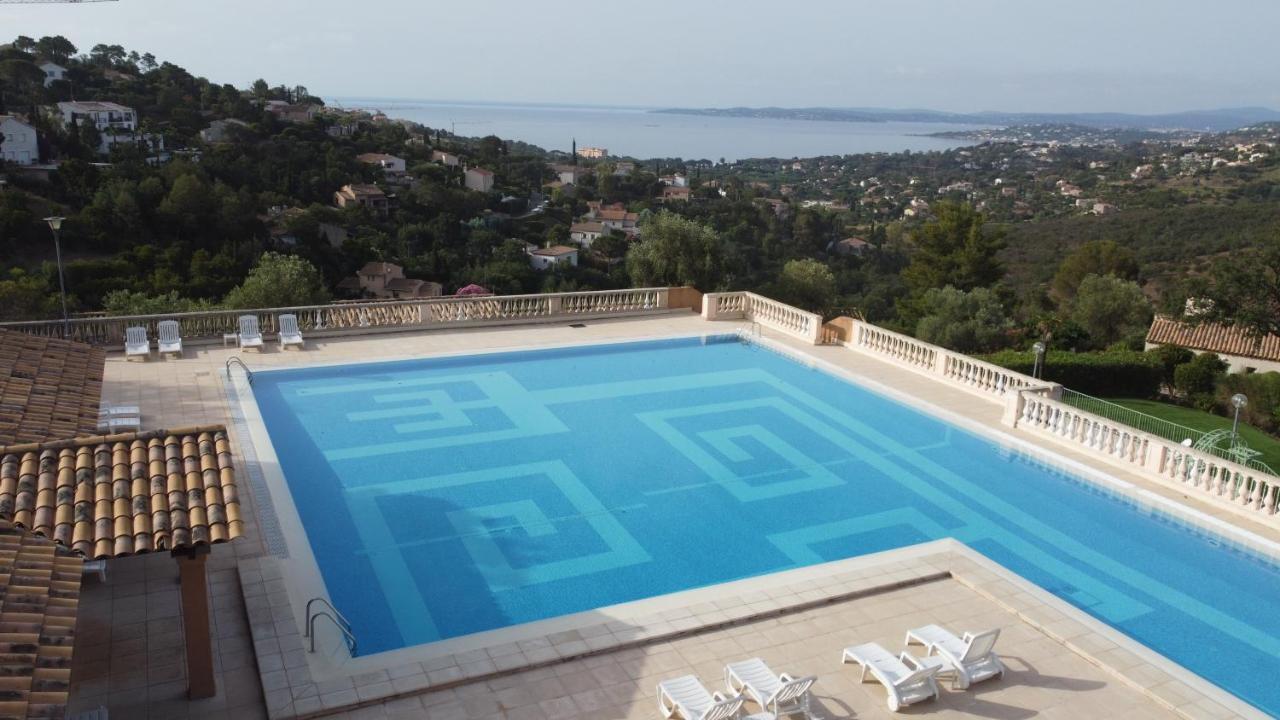 Les Issambres Appart 6 Pers Grande Terrasse Superbe Vue Mer Et Golfe De Saint Tropez, Piscine Zewnętrze zdjęcie